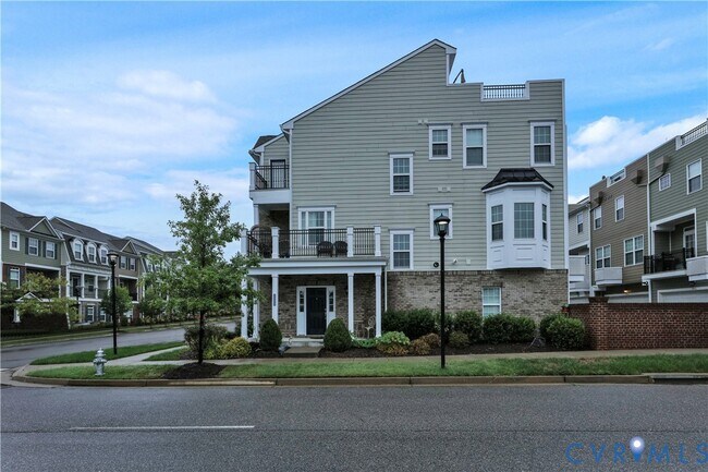 Foto del edificio - 3900 Liesfeld Pl