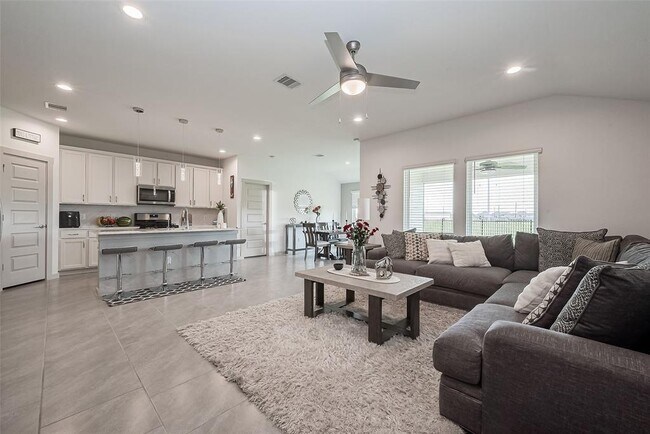 Building Photo - 28955 Yulee Mill Dr