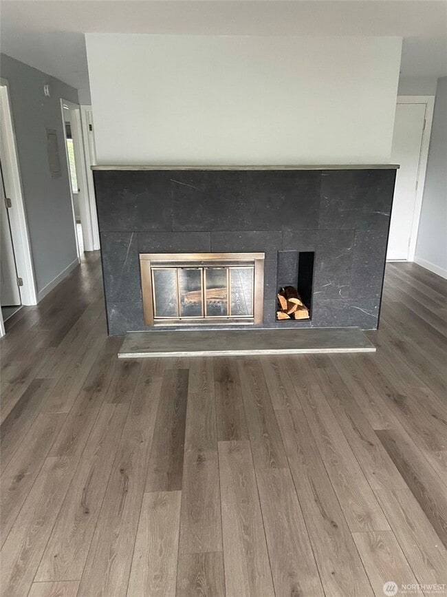 Building Photo - 2bd/1.75ba Mercer Island Condo