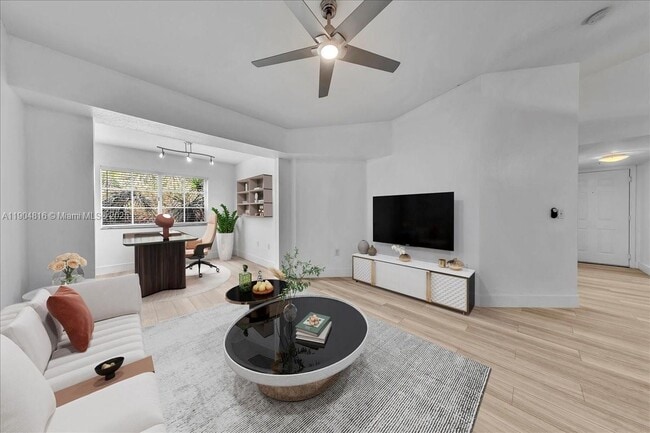 Building Photo - 2516 Centergate Dr