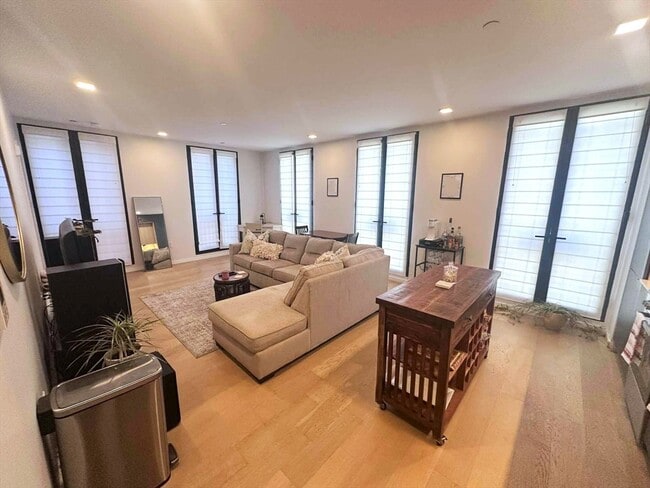 Foto del edificio - 9-11 Burney St