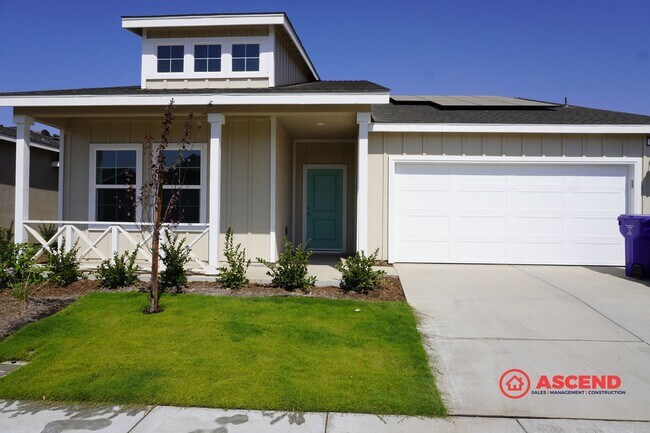 Building Photo - Beautiful 4-Bed Home in Shafter's Gossamer Grove Community – Solar Included!