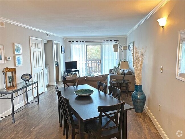 Building Photo - 200 Henlopen Sta