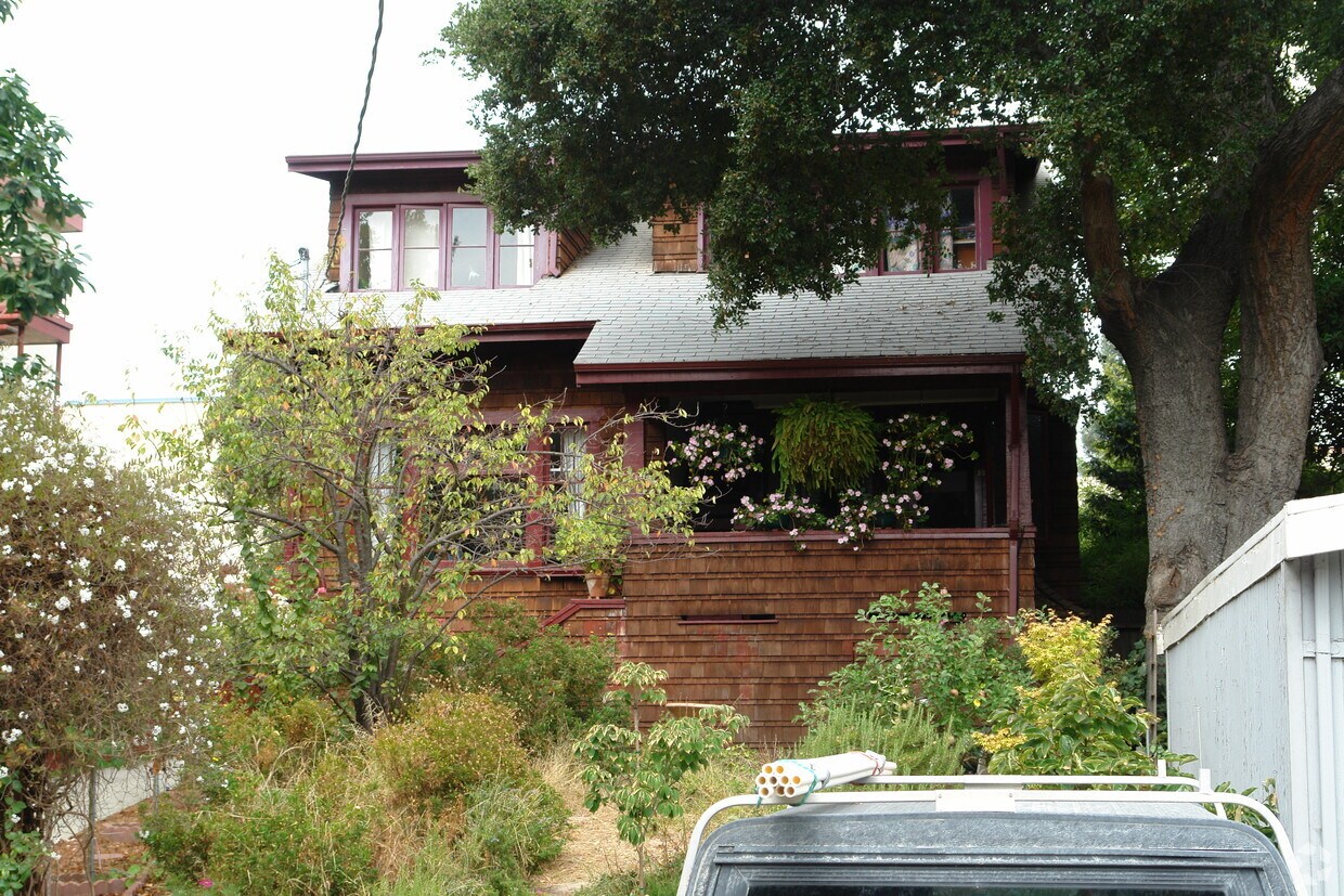 Primary Photo - 4207 Arroyuelo Ave