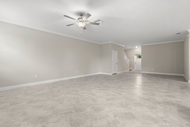 Foto del edificio - LIKE NEW Townhome in Willow Square