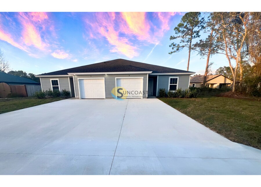Primary Photo - Amazing Rate in Beachy Palm Coast!