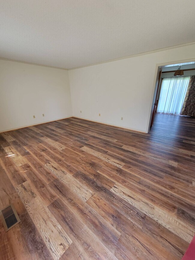 Foto del edificio - 507 Bainbridge Pl