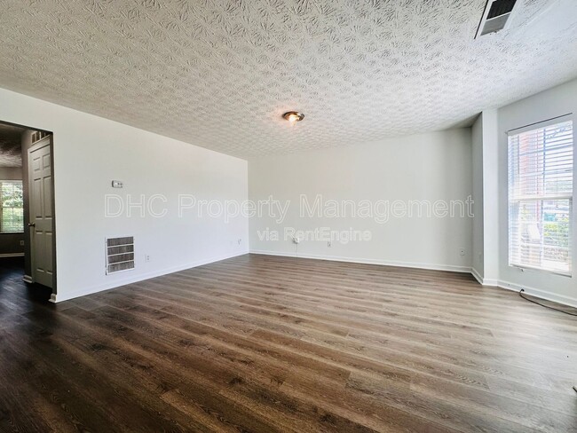 Building Photo - 5607 Strathmoor Manor Cir