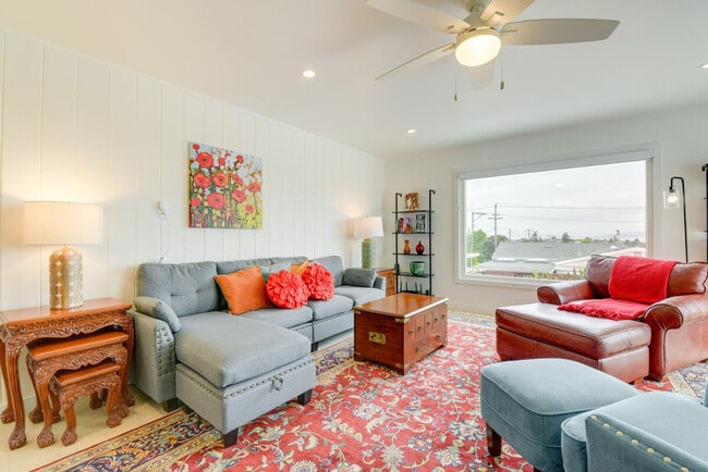 Foto del edificio - 7323 Waldo Ln