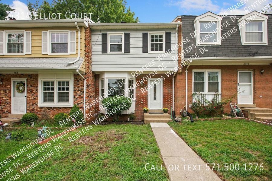Primary Photo - Beautifully updated 3-level 4Bd/2 full/2ha...