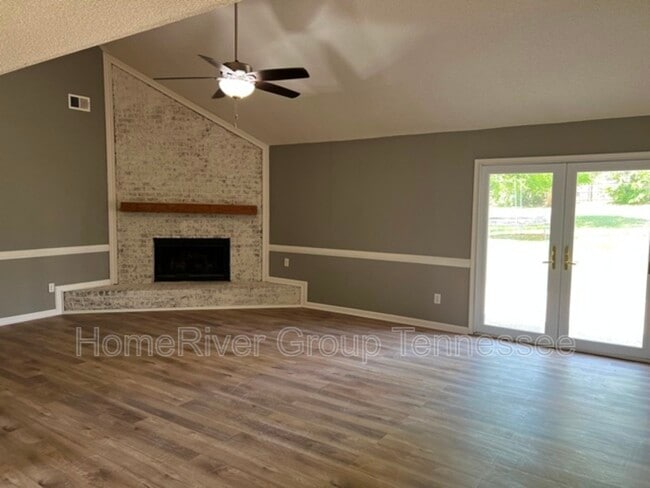 Building Photo - 590 Featherwind Cove N