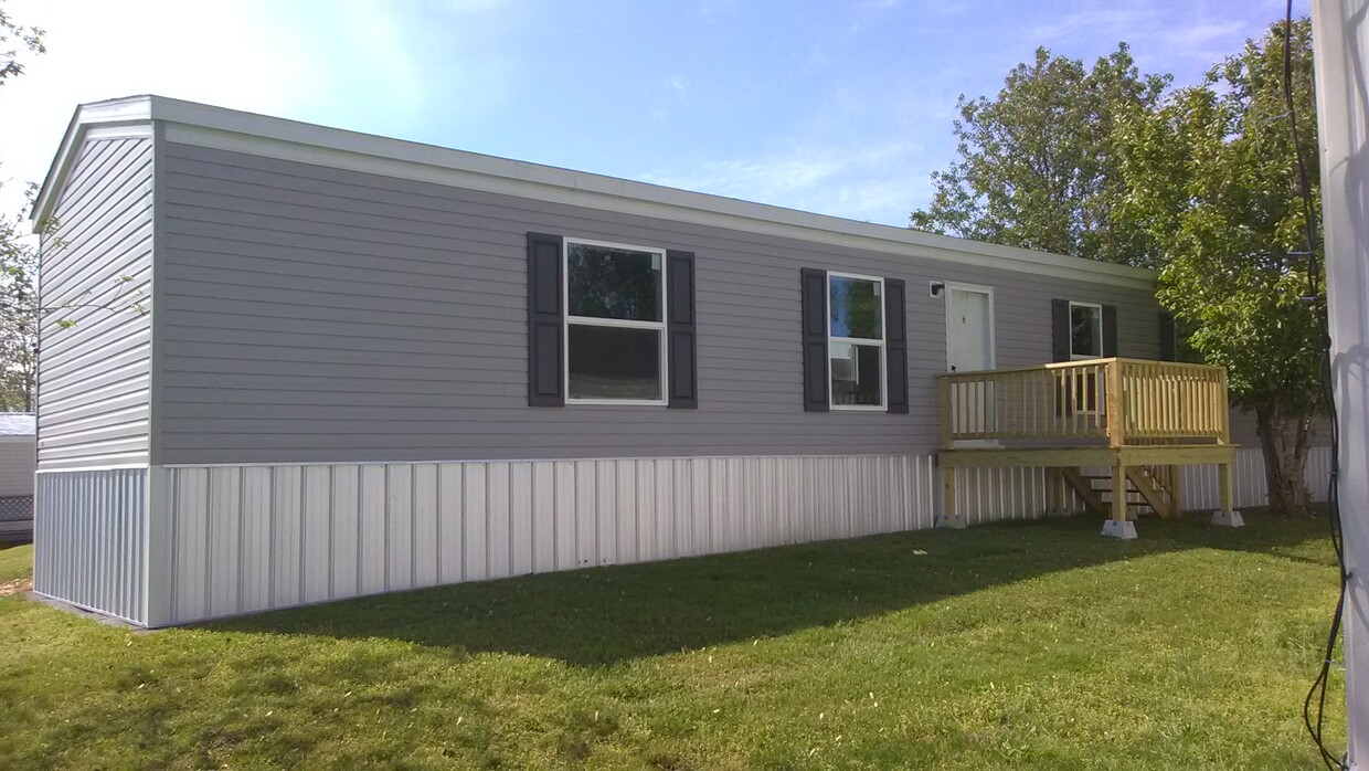 Primary Photo - 261 Park Dr