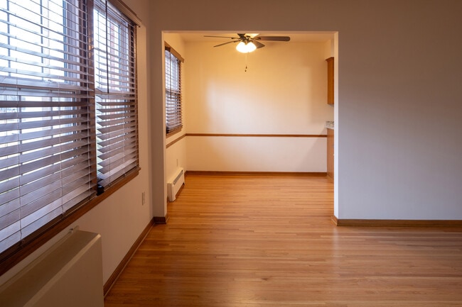 Building Photo - The Heritage Apartments