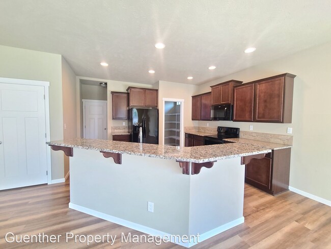 Foto del edificio - 5 br, 3 bath House - 712 E Belle Ln