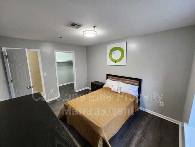 Foto del edificio - 161-163 Sussex Ave