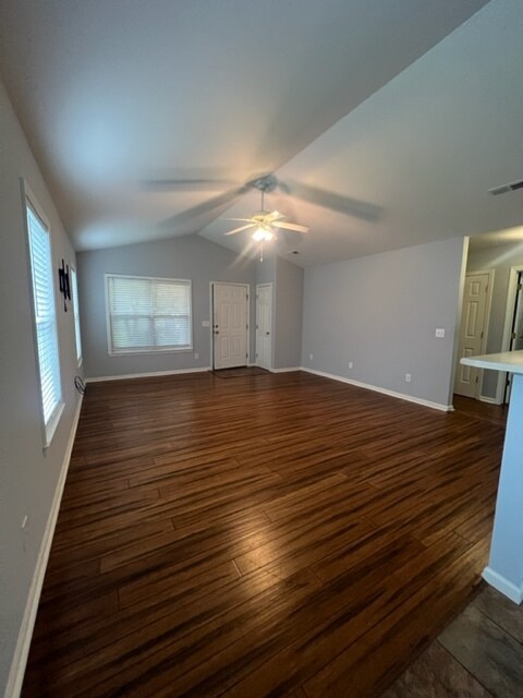 Building Photo - 132 Holly Tree Ln