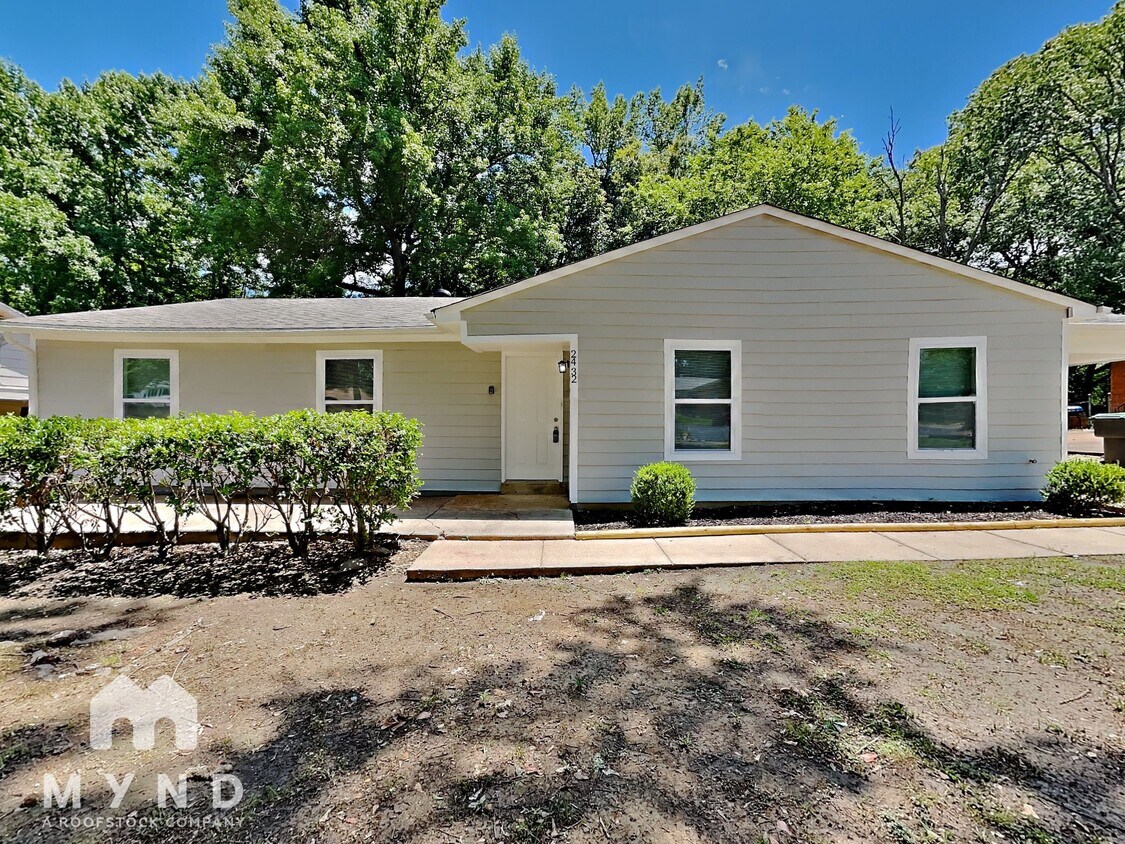 Foto principal - 2432 Kimbark Woods Cove
