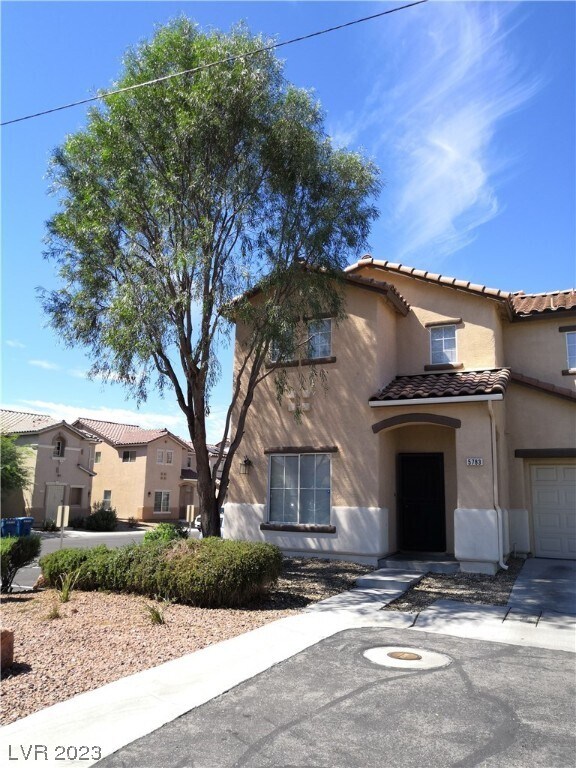 Primary Photo - 5783 Sol Vista Ave