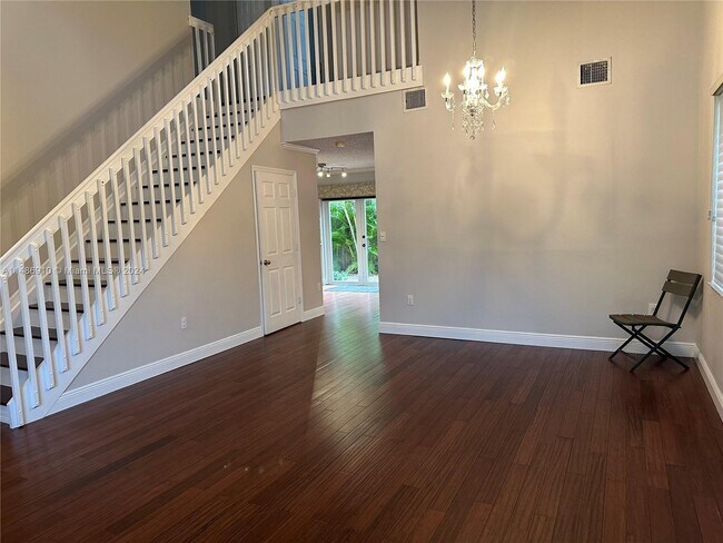 Foto del edificio - 10790 NW 52nd St