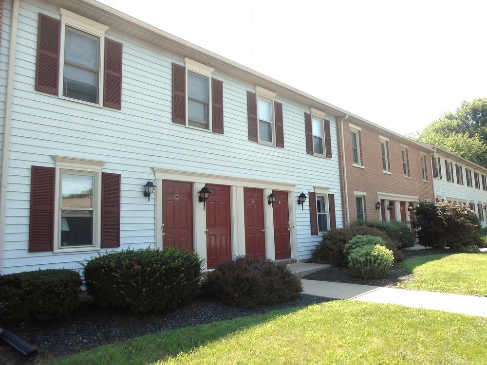 Primary Photo - 205 Miller Rd