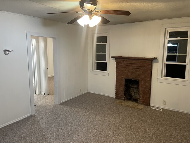 Building Photo - 74 Sunset Cir