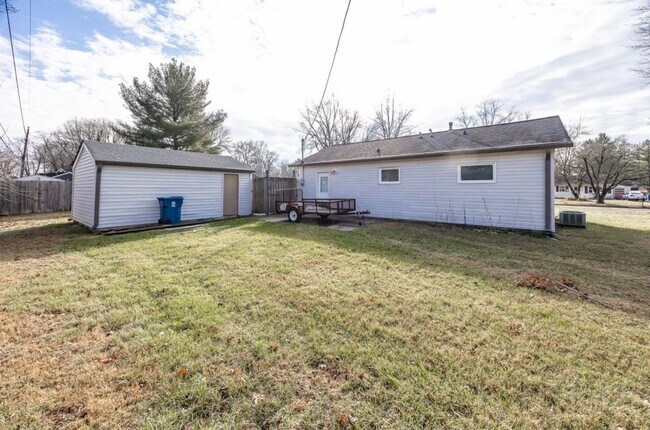 Foto del edificio - 2006 Randall Rd