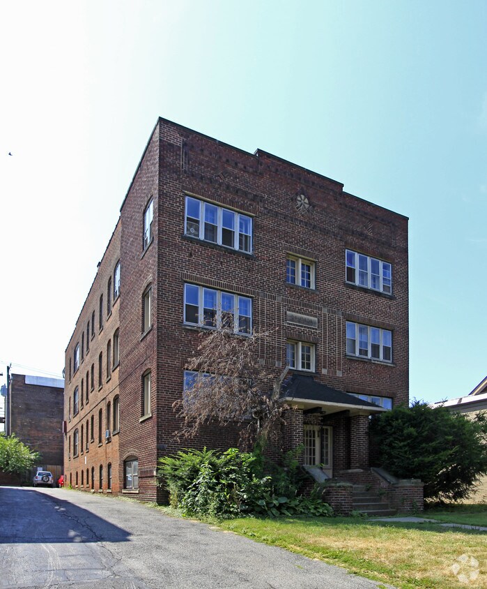 Foto principal - 2756 Lancashire Rd