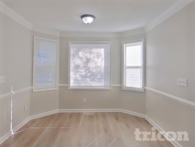 Foto del edificio - 118 Goldleaf St