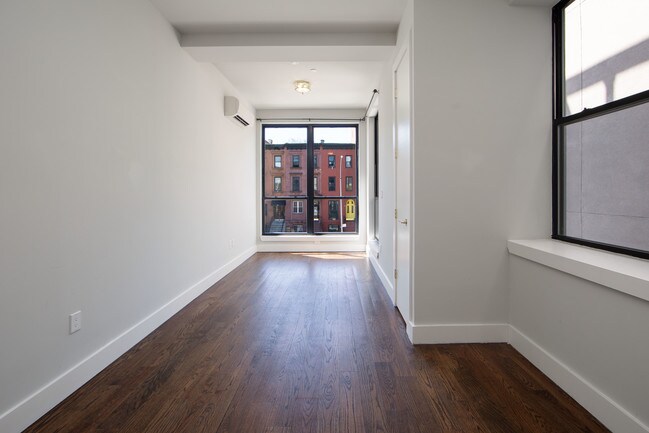 Foto del edificio - 489 Washington Ave