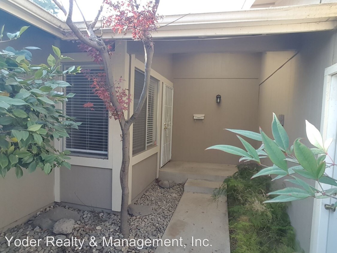 Foto principal - 1616 Montclair Dr