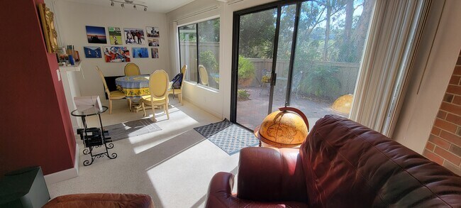 Foto del edificio - 8024 Caminito Gianna