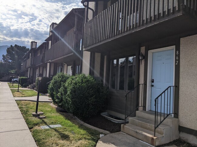 Foto del edificio - 862 E 575 N