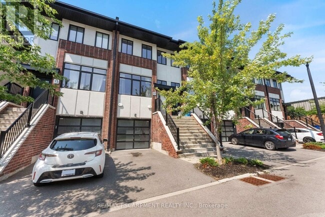 Building Photo - 17 Mulhollard Ln