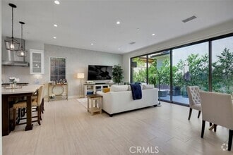 Building Photo - 124 Montero