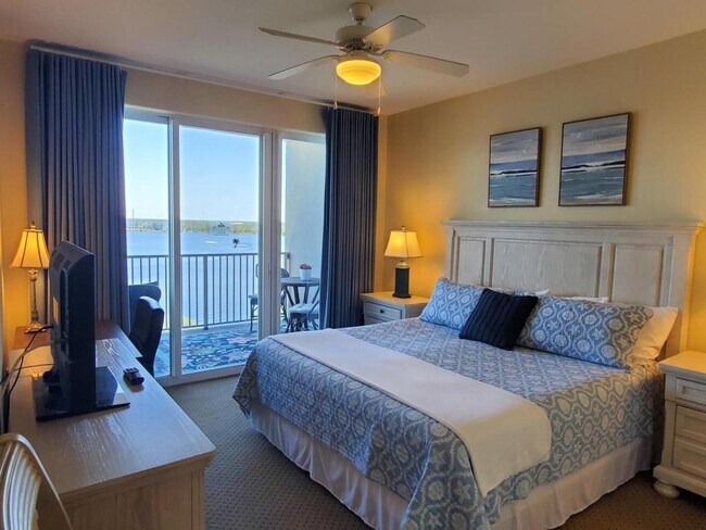 Foto del edificio - 13427 Blue Heron Beach Dr