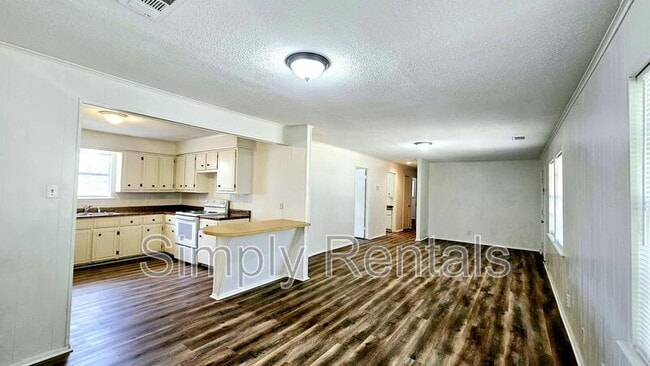 Building Photo - 4415 County Rd 1152