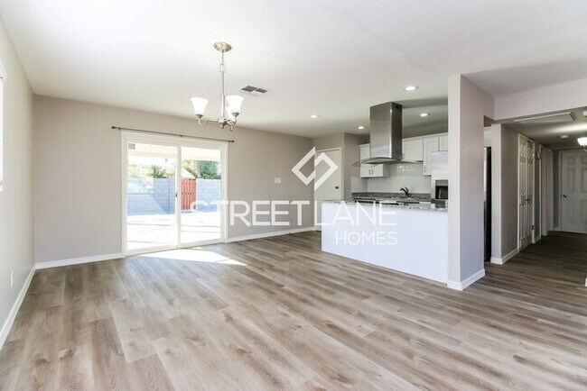 Foto del edificio - Now offering the first full months rent free!