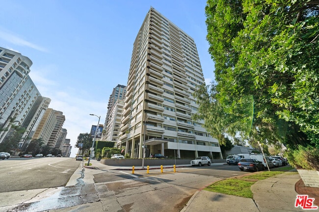 Building Photo - 10701 Wilshire Blvd