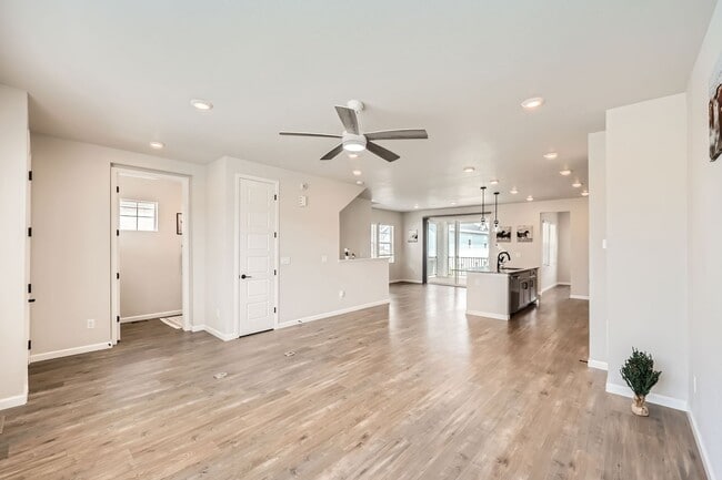 Building Photo - Evolve Real Estate: Available Immediately! Almost NEW Large 3 Bedroom in STERLING RANCH!