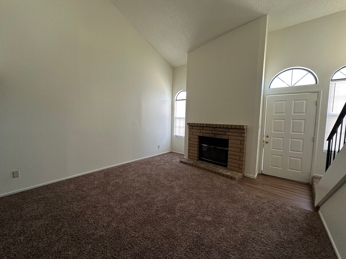 Primary Photo - 7813 S Laurelglen-D
