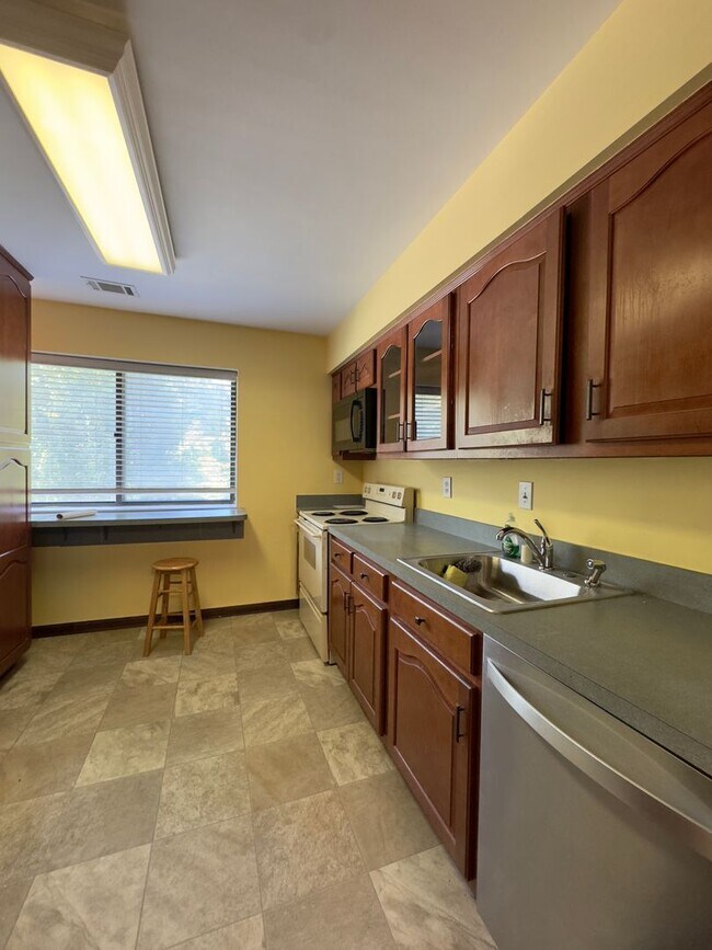 Building Photo - Charming 2Bed/2Bath in Cockeysville Neighb...