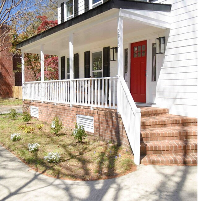 Foto del edificio - 5013 Brassfield Dr