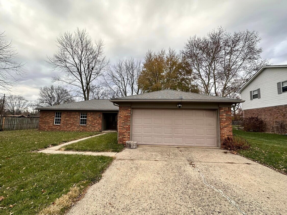 Primary Photo - 918 Front Royal Dr