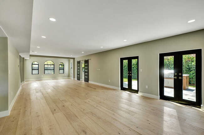 Foto del edificio - 5832 Alton Rd