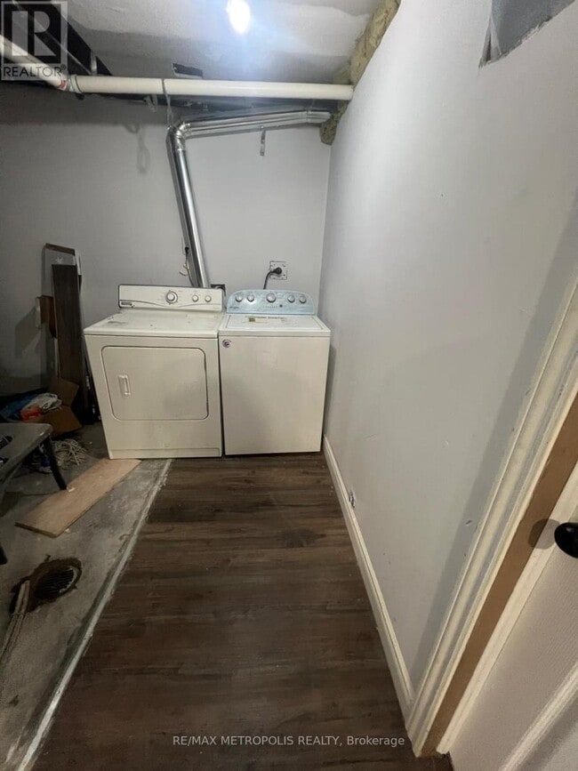 Building Photo - 69 Jessop Dr