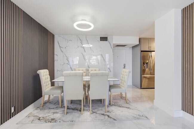 Building Photo - 2101 S Ocean Dr