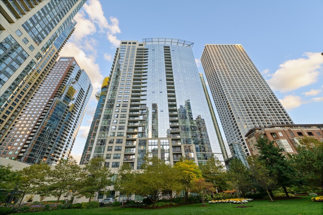 Foto principal - 201 N Westshore Dr