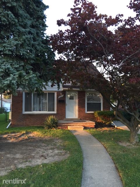 Building Photo - 3 br, 1 bath House - 16845 Stricker Ave