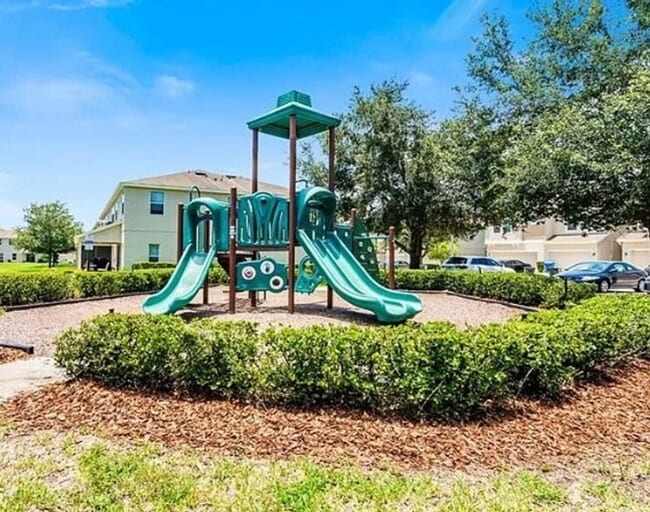 Building Photo - Arborview Park Townhouse close to UCF located in Oviedo (2 bed /2 1/2 bath)