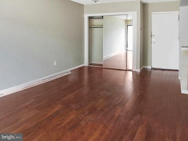 Building Photo - 8507 Barrington Ct